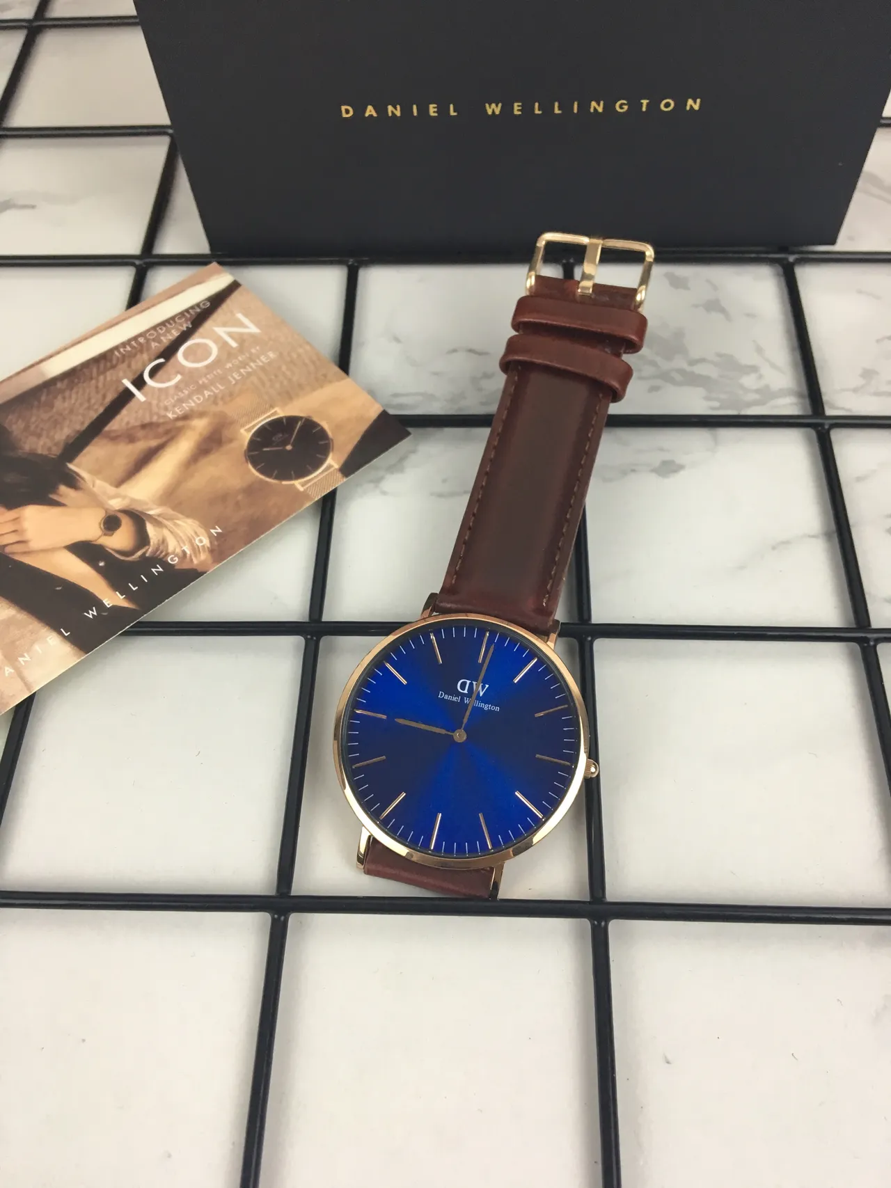 Daniel Wellington Blue Brown Minimalist Sunburst Dial Quartz Watch 2