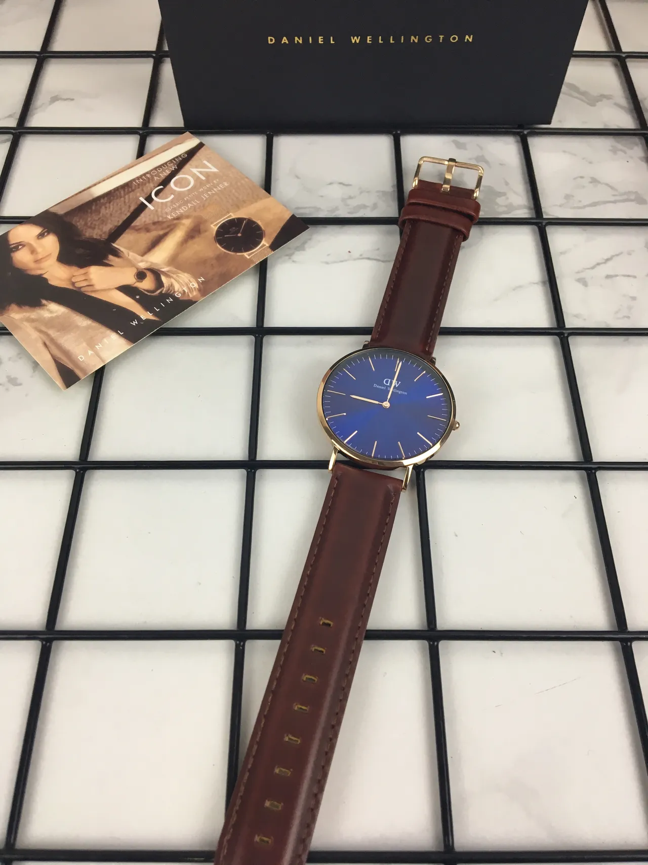 Daniel Wellington Blue Brown Minimalist Sunburst Dial Quartz Watch 6