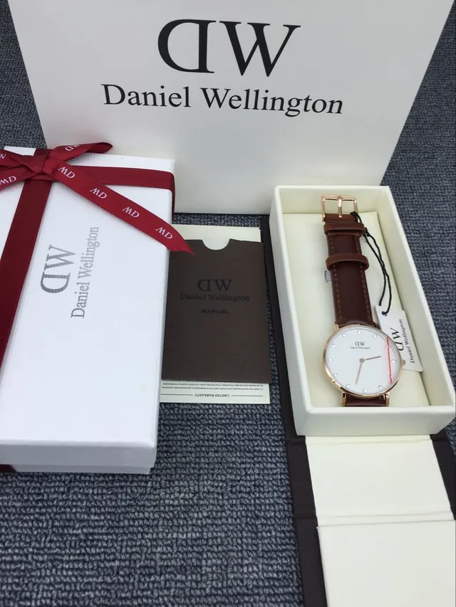 Daniel Wellington Classic Brown White Minimalist Dial Crystal Hour Markers Quartz Watch 5