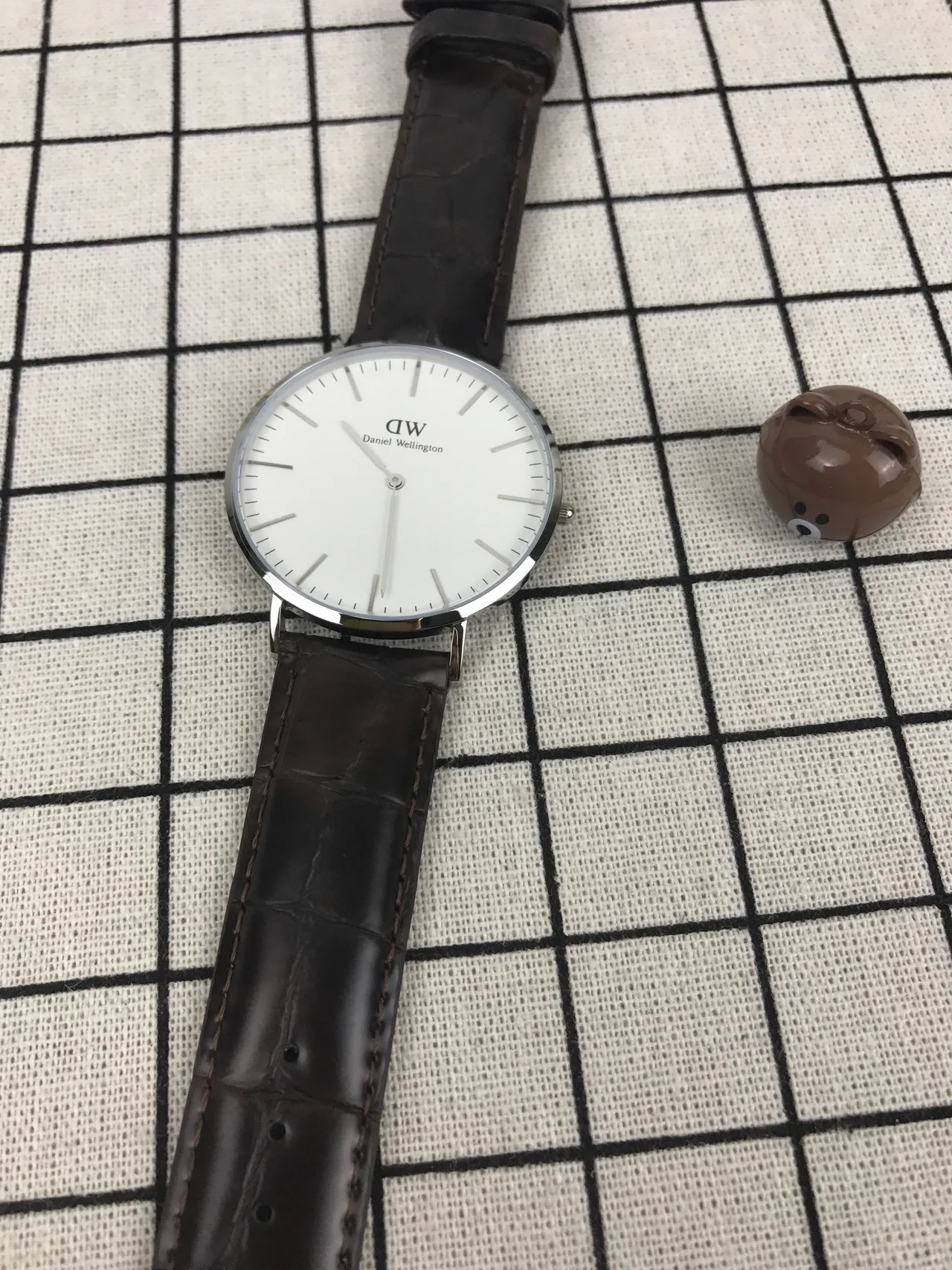 Daniel Wellington Classic Minimalist White Dial Brown Leather Strap Quartz Watch 6