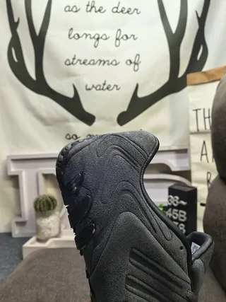Dark Gray Textured Upper Sculpted Midsole Lifestyle Sneakers 23