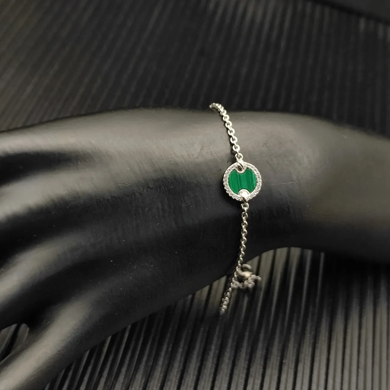 David Yurman Silver Green Chain Circular Pendant Bracelet 3