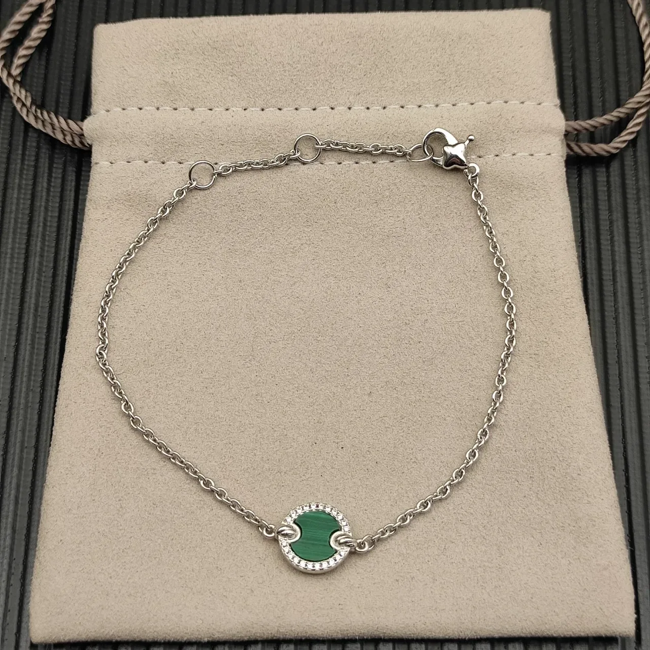 David Yurman Silver Green Chain Circular Pendant Bracelet 6