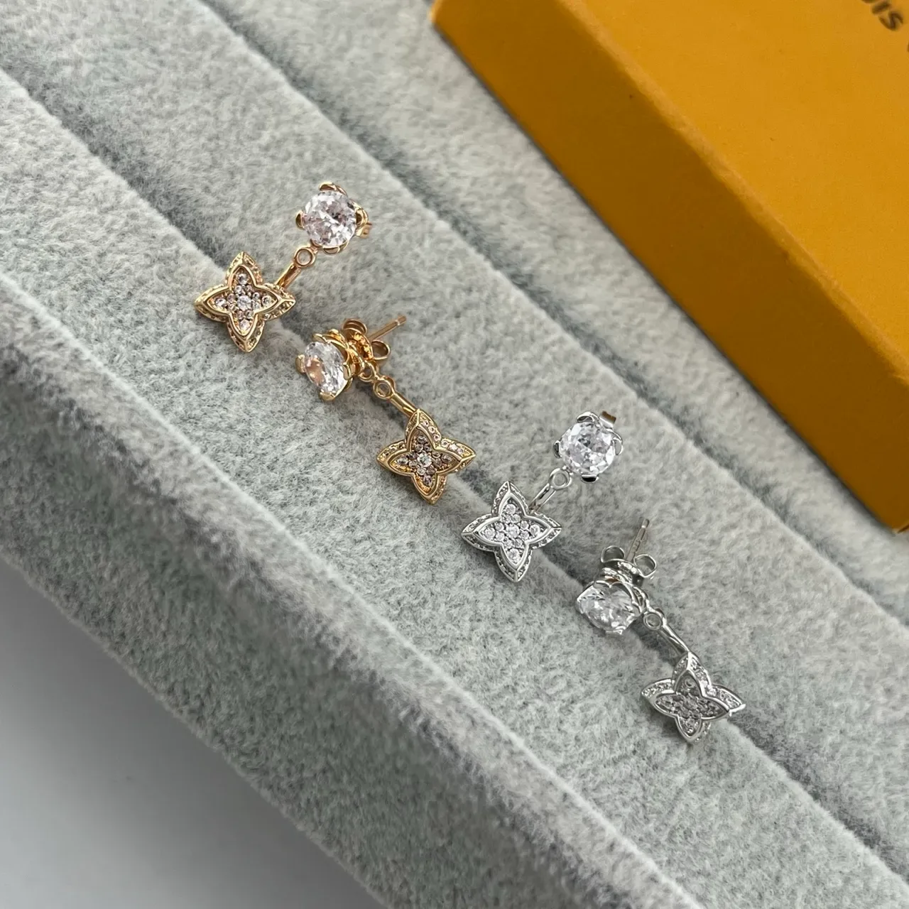 Double-Sided Star Pavé and Solitaire Stud Earrings 5