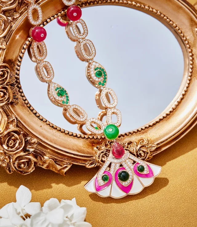 Fan-Shaped Enamel and Gemstone Pendant Necklace 2