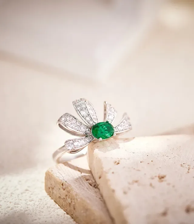 Floral Bow Motif Oval Green Gemstone Pavé Ring 2