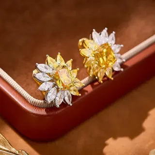 Floral Motif Yellow and Clear Gemstone Stud Earrings