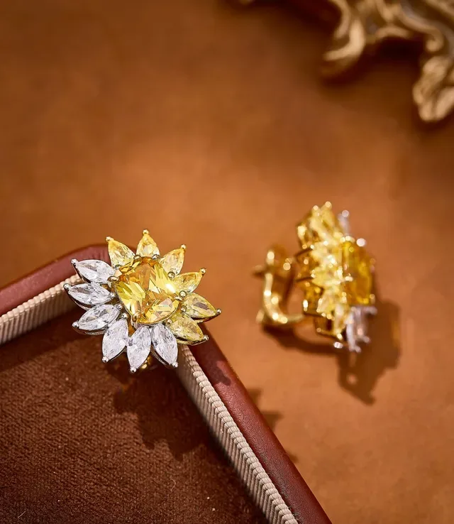 Floral Motif Yellow and Clear Gemstone Stud Earrings 3