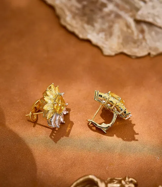 Floral Motif Yellow and Clear Gemstone Stud Earrings 7