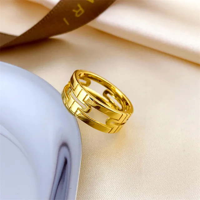 Geometric Cutout Dual-Band Polished Rose Gold Ring 3