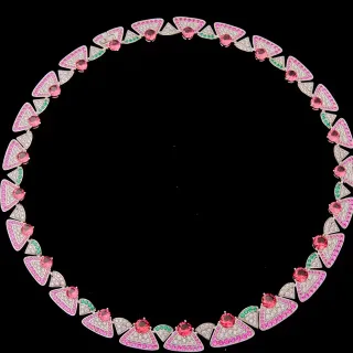 Collier géométrique triangulaire pavé de gemmes