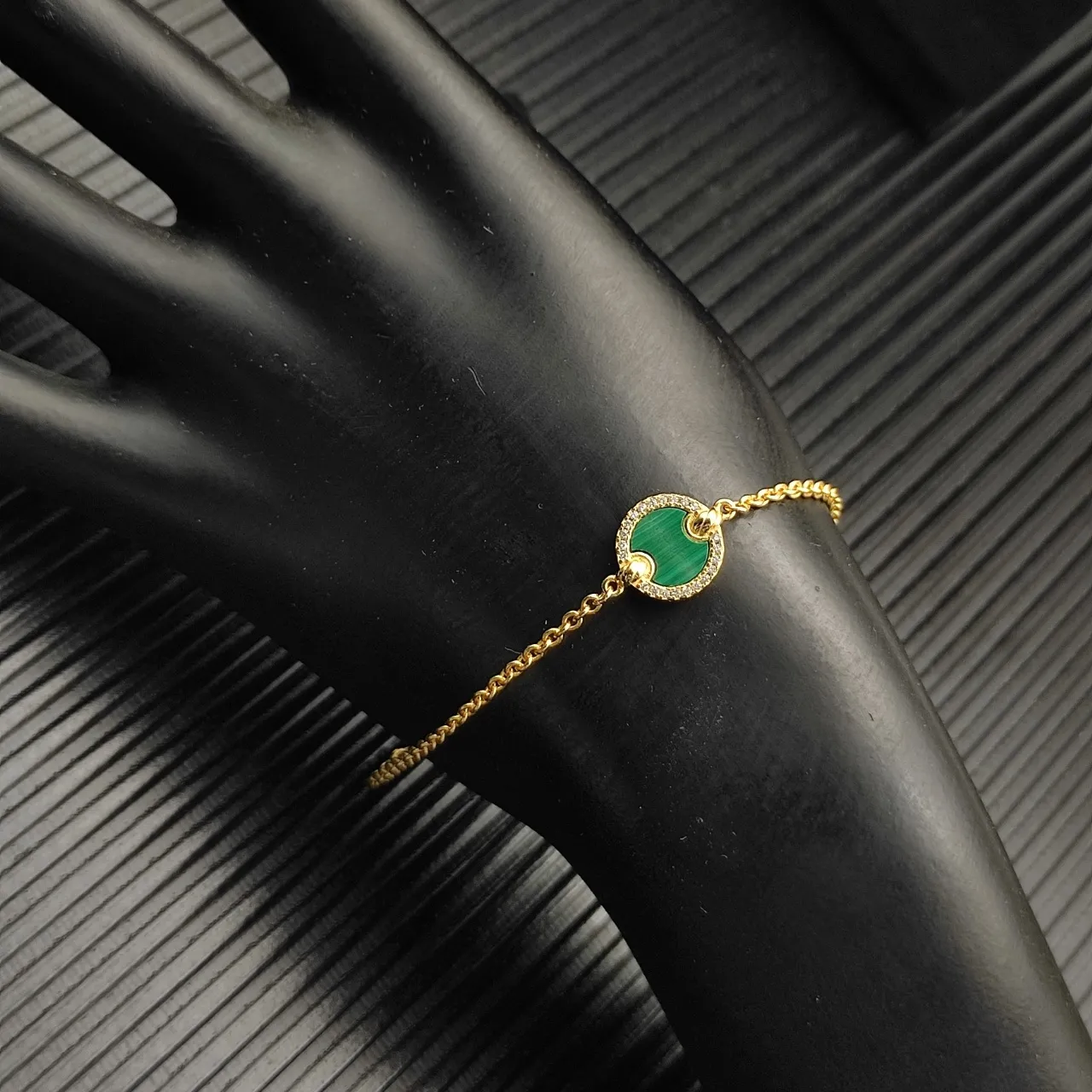 Gold Green Chain Link Malachite Cabochon Bracelet 3