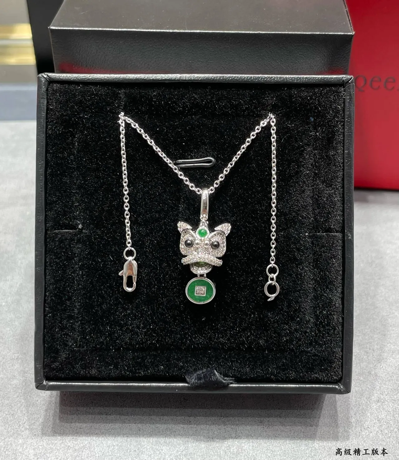 Gold Green Chain Lion-Head Pendant Necklace 6