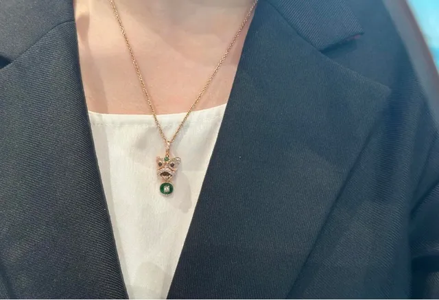 Gold Green Chain Lion-Head Pendant Necklace 8