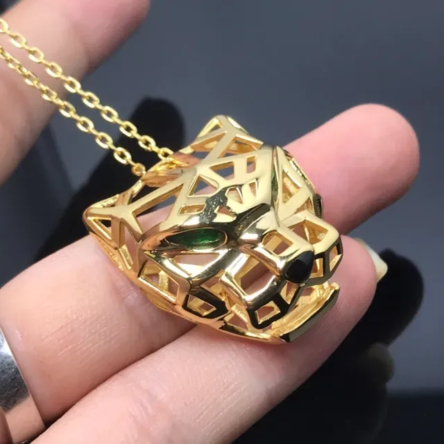 Gold Green Geometric Openwork Animal-Head Motif Necklace 2