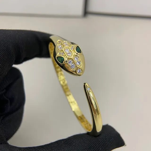 Gold Green Snake-Head Motif Pavé-Set Stones Ring 8