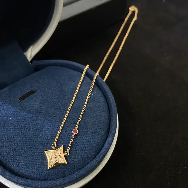 Gold Red Chain Pavé-Set Diamond-Like Stones Necklace 3