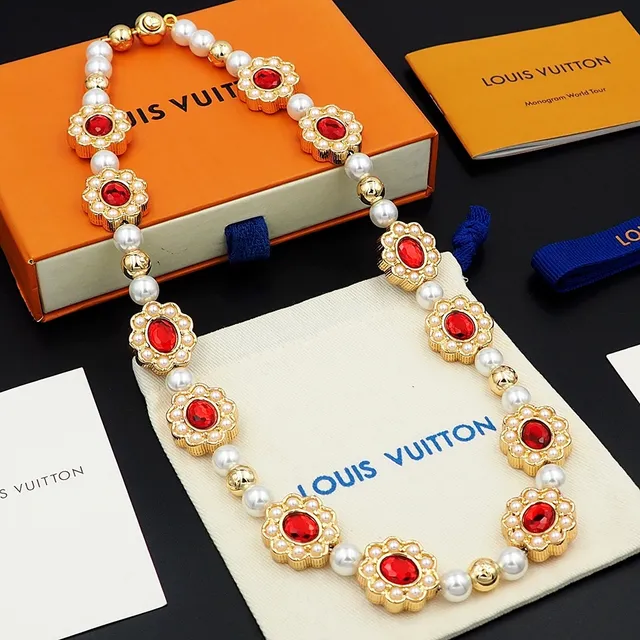 Gold Red Floral Motif Stone Centerpiece Necklace 3