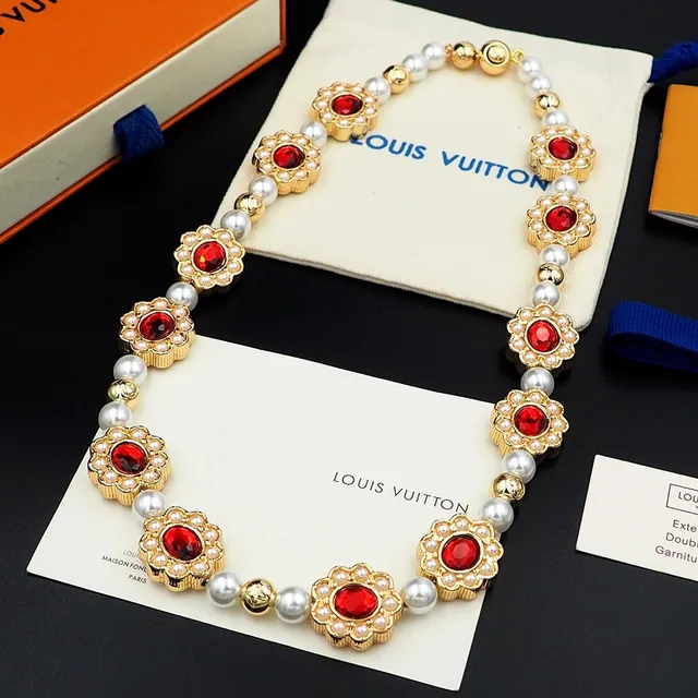 Gold Red Floral Motif Stone Centerpiece Necklace 4