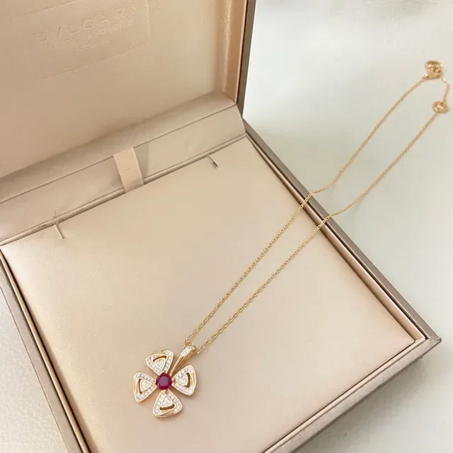 Gold Red Four-Petal Clover-Shaped Pendant Pavé-Set Clear Stones Necklace 2