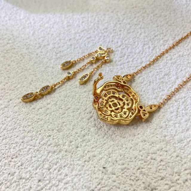 Gold Silver Floral Pendant Pavé-Set Stones Necklace 3