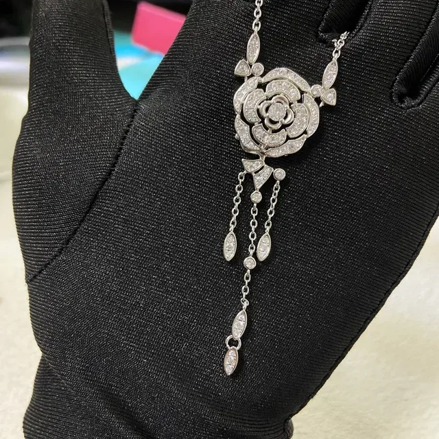Gold Silver Floral Pendant Pavé-Set Stones Necklace 9