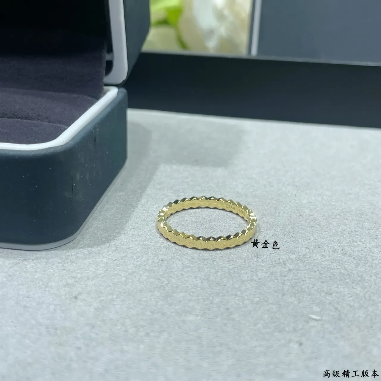 Gold Silver Textured Zigzag Band Thin Profile Ring 2