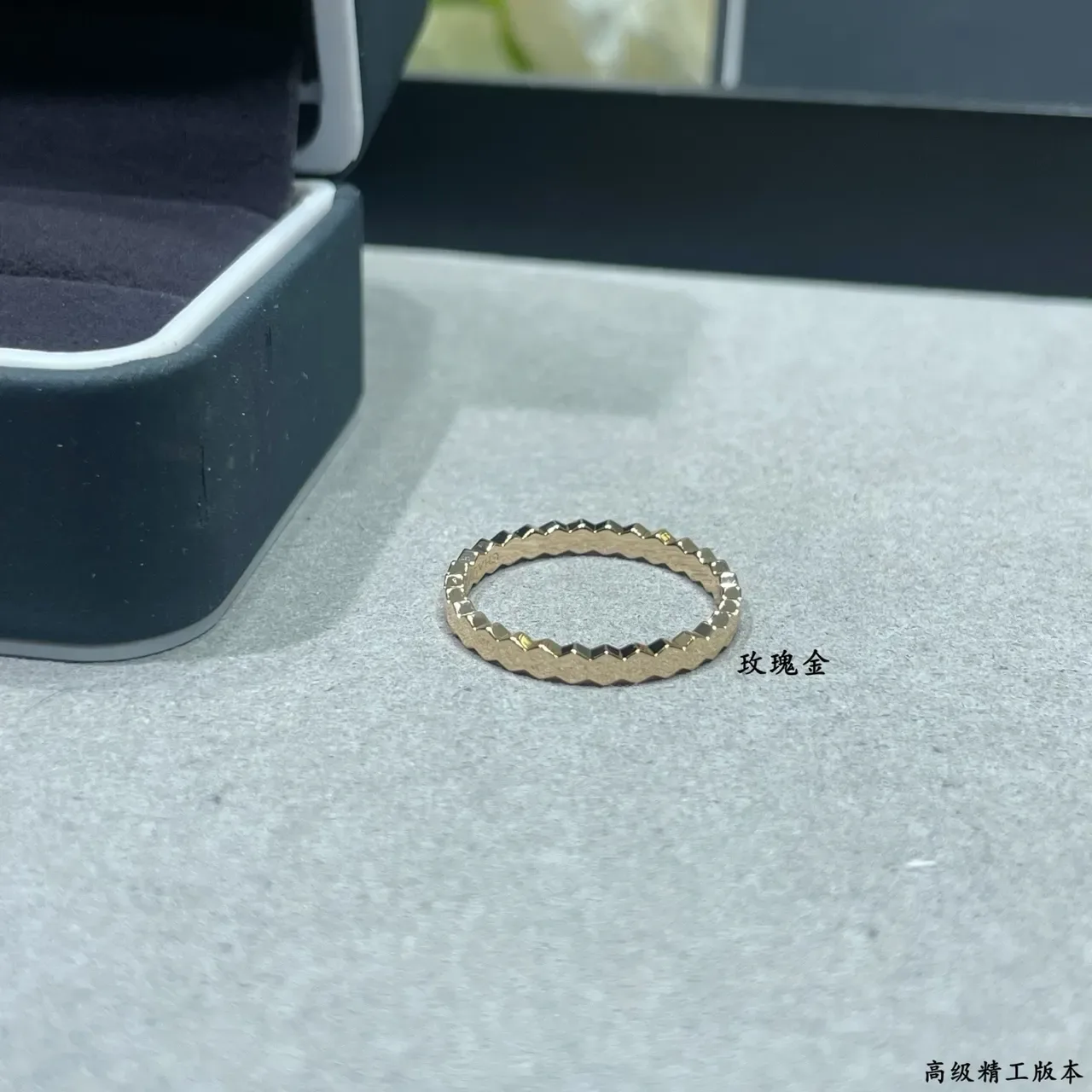 Gold Silver Textured Zigzag Band Thin Profile Ring 4