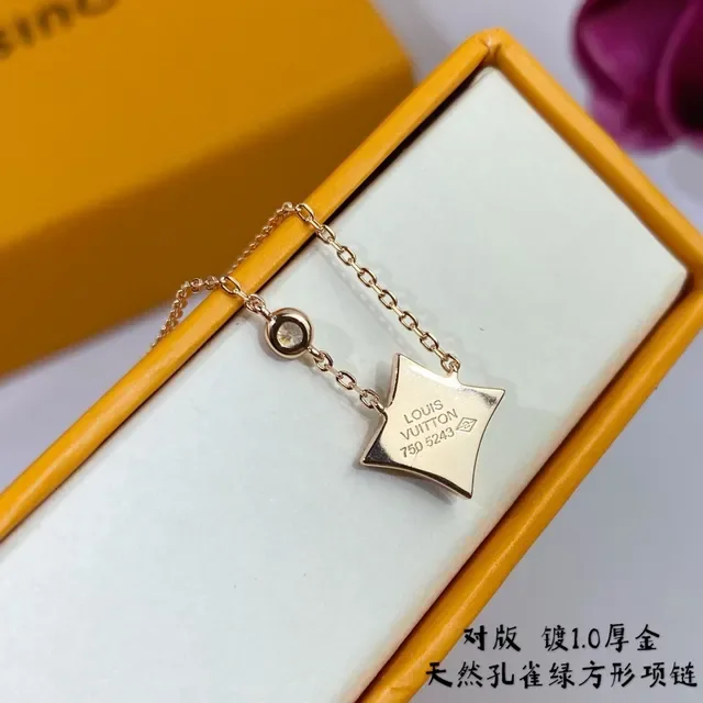 Gold-Tone Green Enamel Square Pendant Necklace 9
