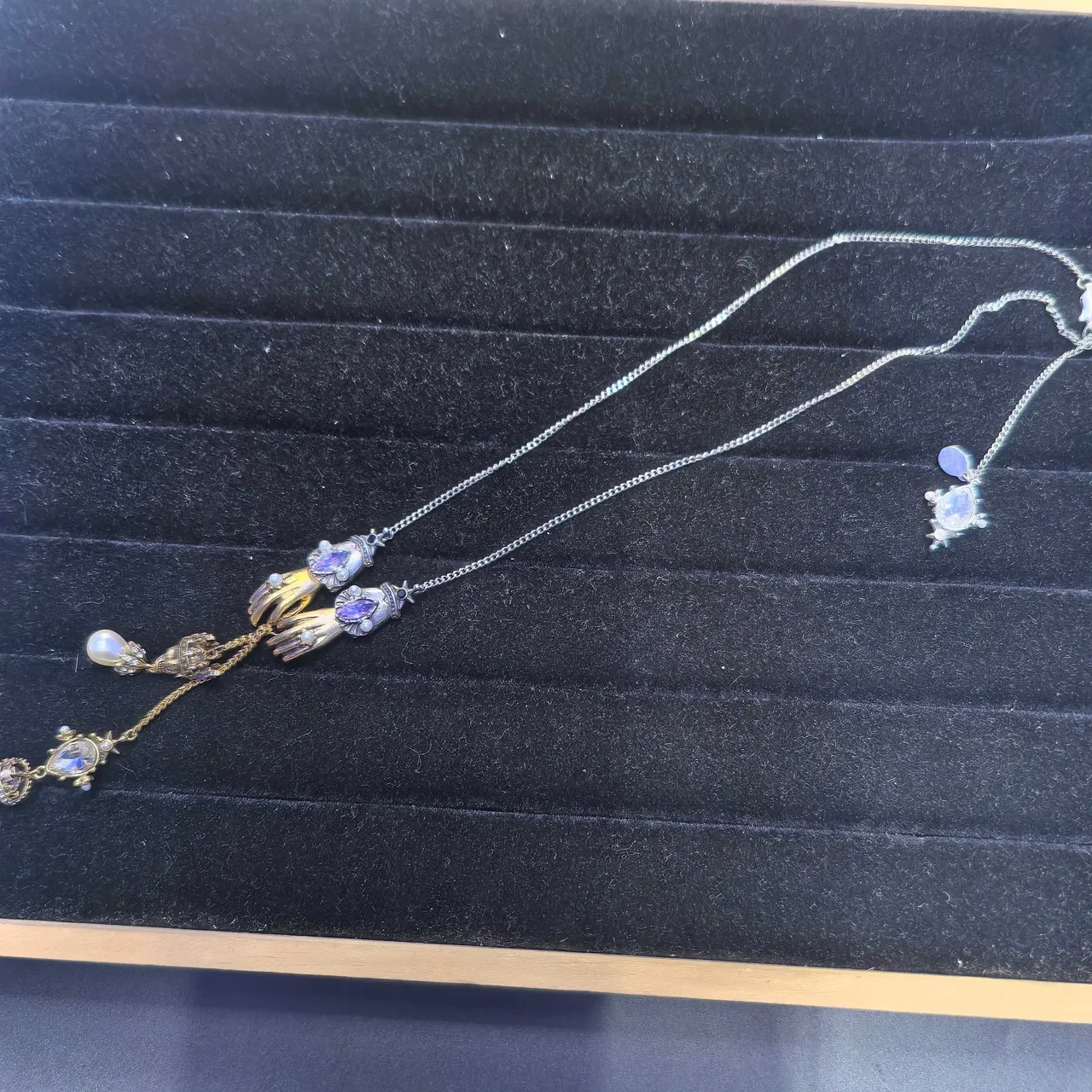 Colar de pendentif de videira de rosas em tom dourado 4