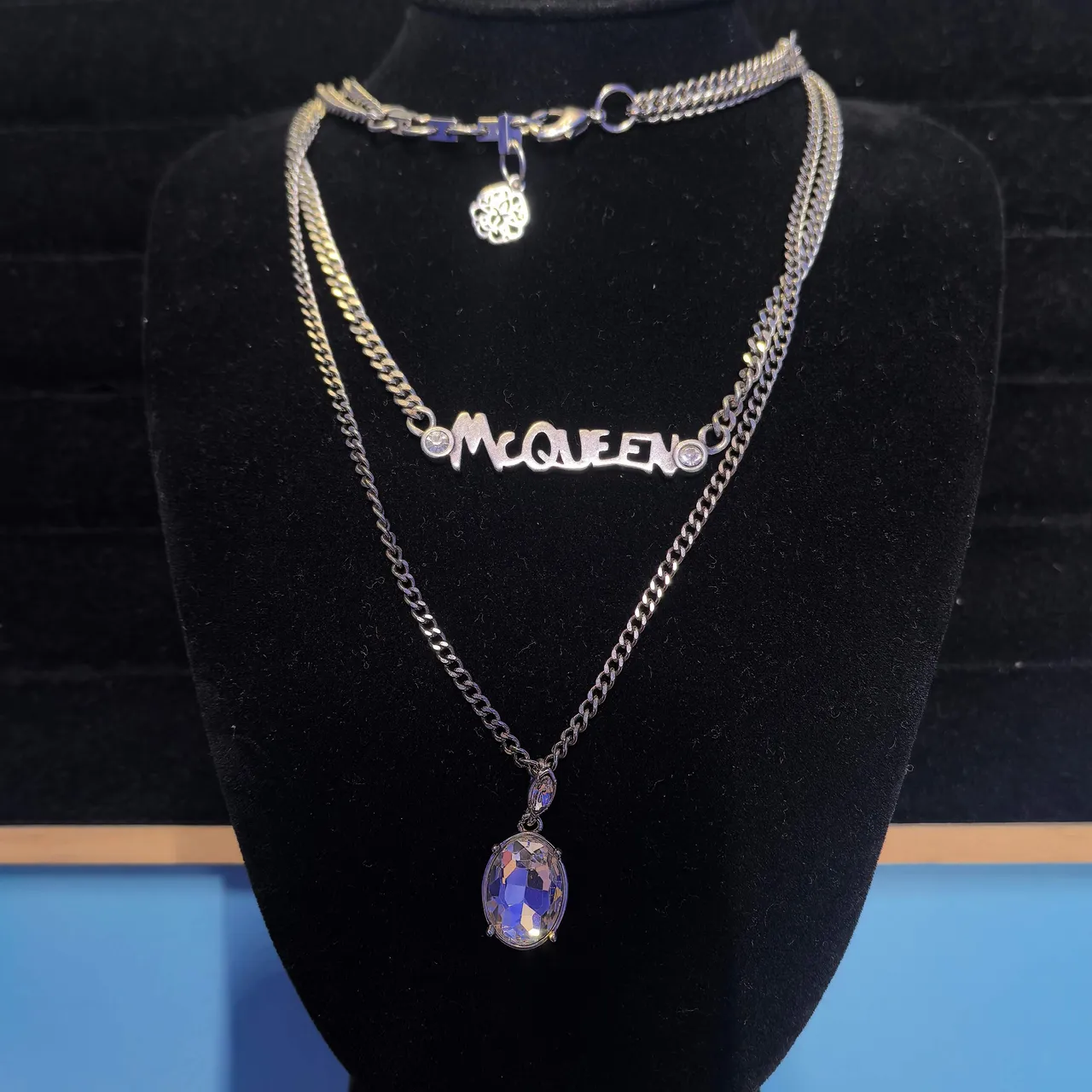 Colar de pendentif de videira de rosas em tom dourado 7