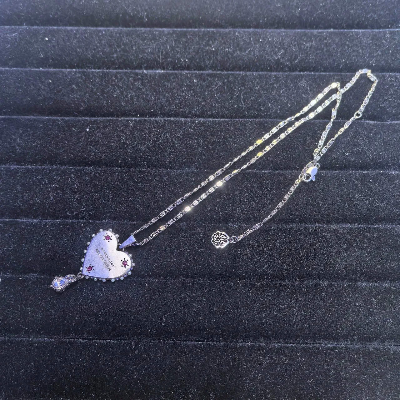Colar de pendentif de videira de rosas em tom dourado 12