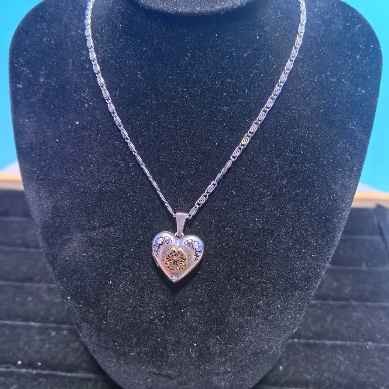 Colar de pendentif de videira de rosas em tom dourado 14