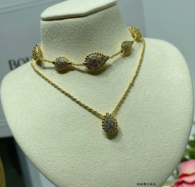 Gold-Tone Twisted Rope Chain Diamond-Paved Motif Bracelet 4