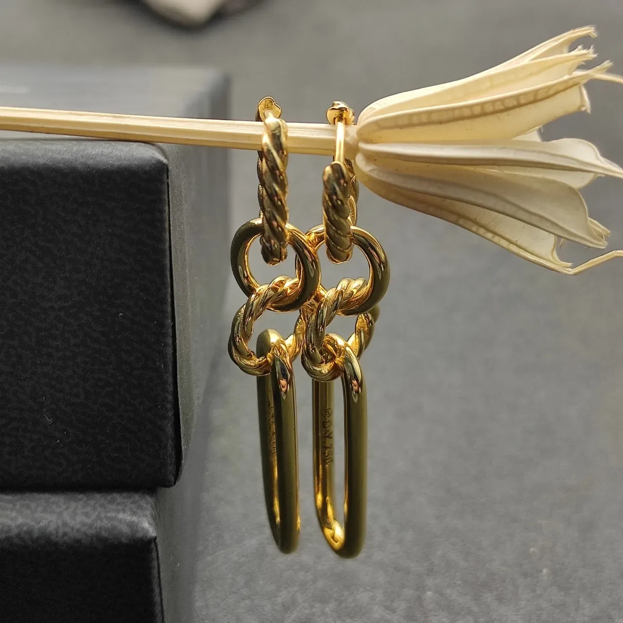 Gold-Tone Twisted Rope Link Dangling Oval Hoop Earrings 7