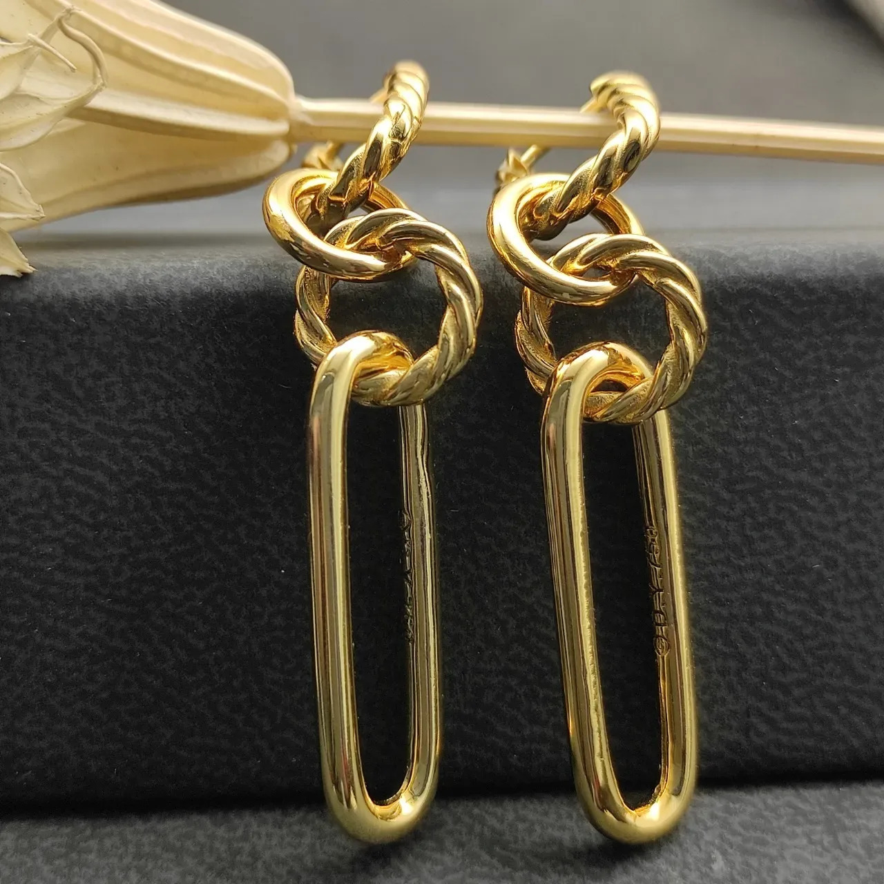 Gold-Tone Twisted Rope Link Dangling Oval Hoop Earrings 8