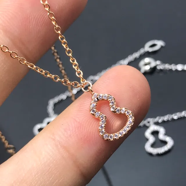 Gold Transparent Chain Triple Heart Pendant Design Necklace 3