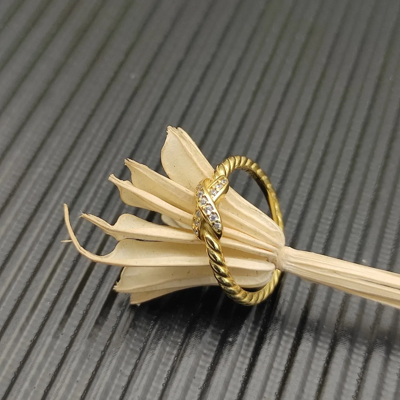 Gold White Twisted Rope Band Pavé-Set Diamonds Ring 3