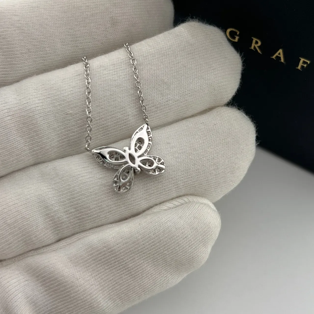 Graff Butterfly Pavé Diamond Marquise Center Necklace 2