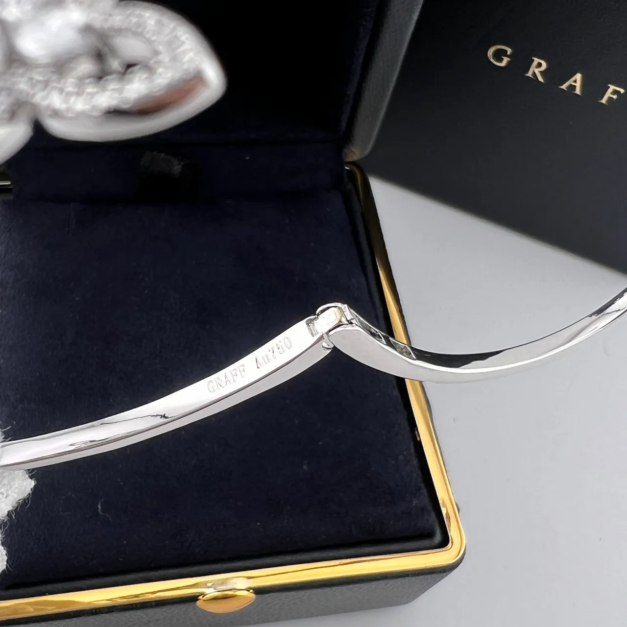 Graff Floral Pavé Bangle Bracelet 3