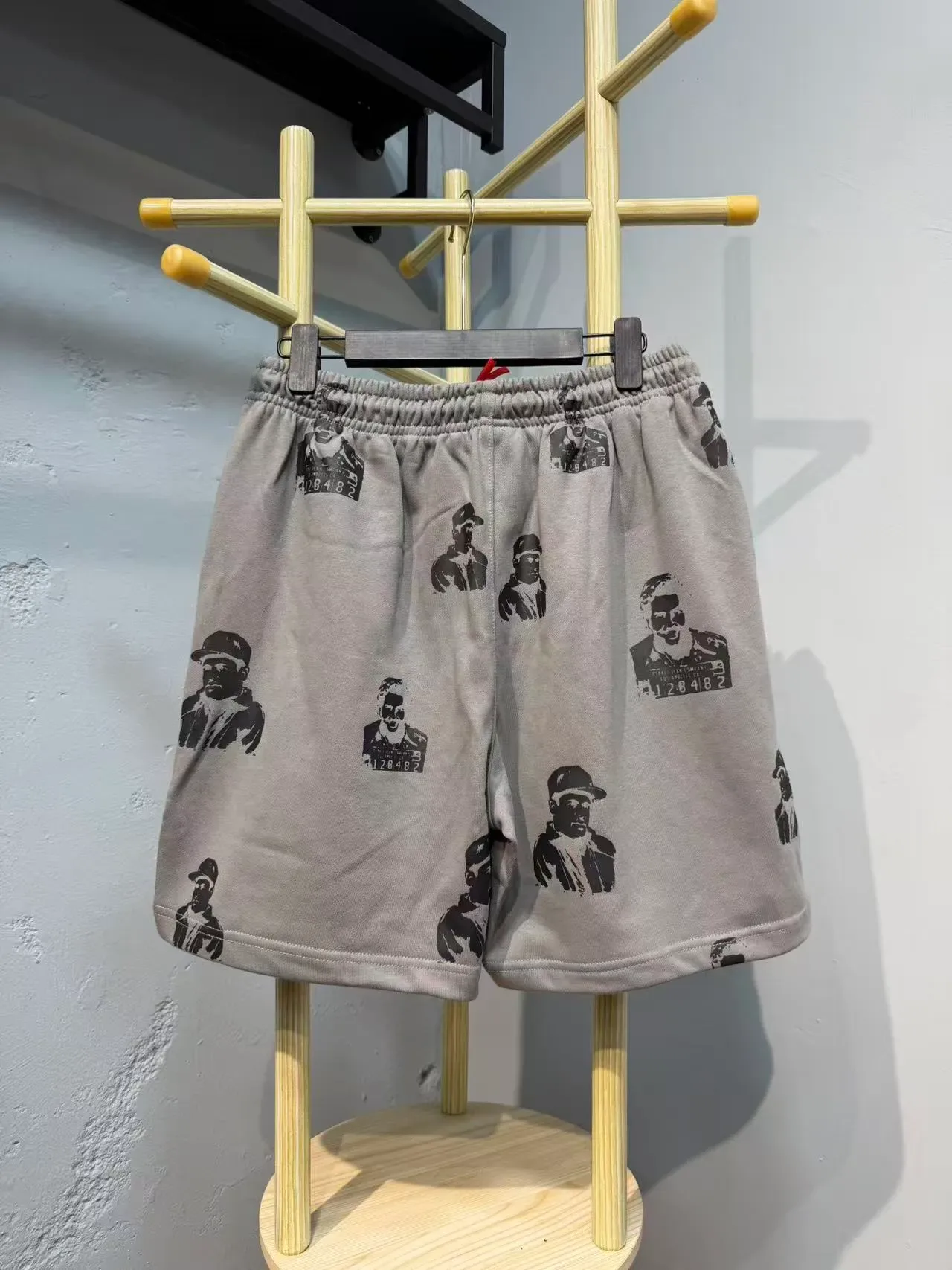 Gray All-Over Print Elastic-Waist Drawstring Shorts 3
