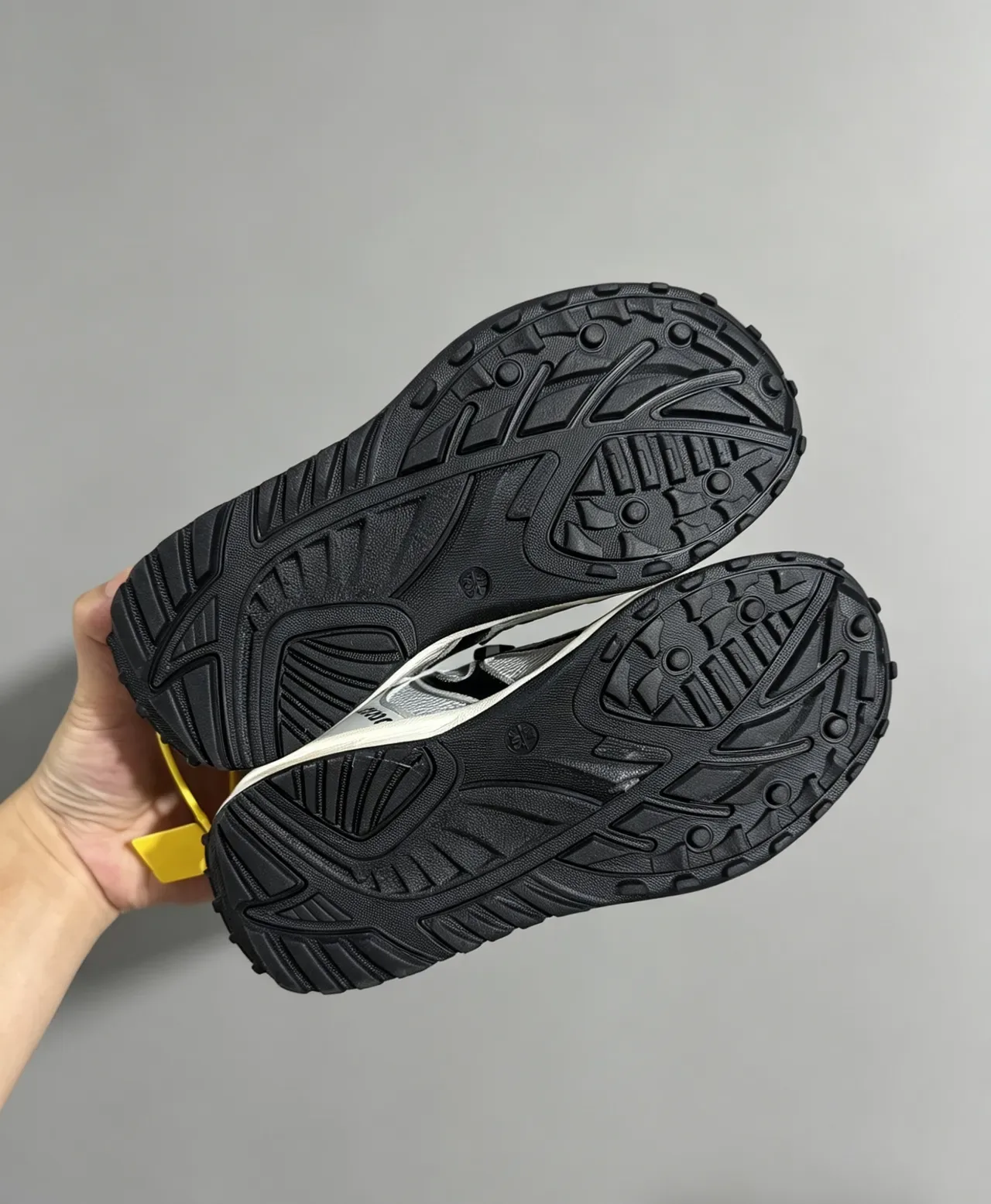 Gray Navy BOA Dial Closure Wave-Pattern Synthetic Overlays Sneakers 20