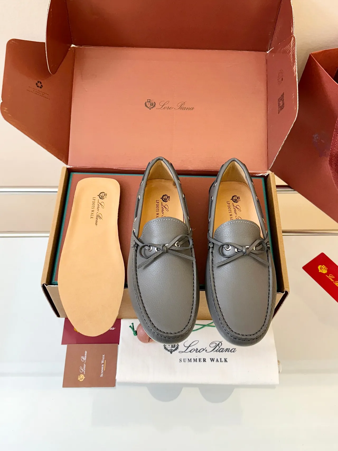 Gray White Pebbled Leather Moc-Toe Stitching Boat Shoes 6