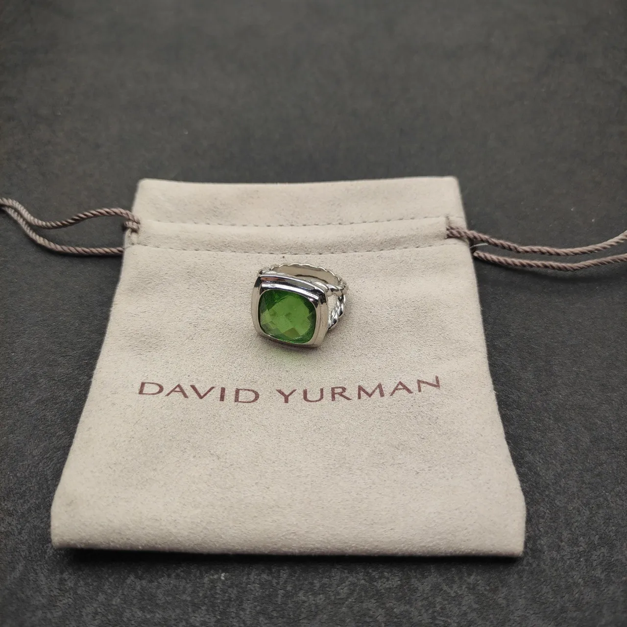 Green Silver Cushion-Cut Gemstone Twisted Rope-Style Band Ring 4
