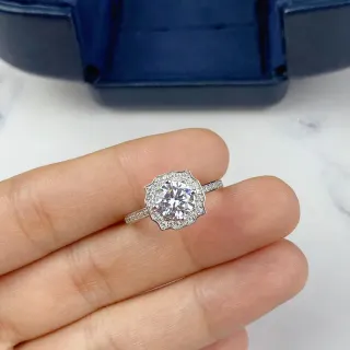 Halo Setting Scalloped Bezel Pavé Band Ring