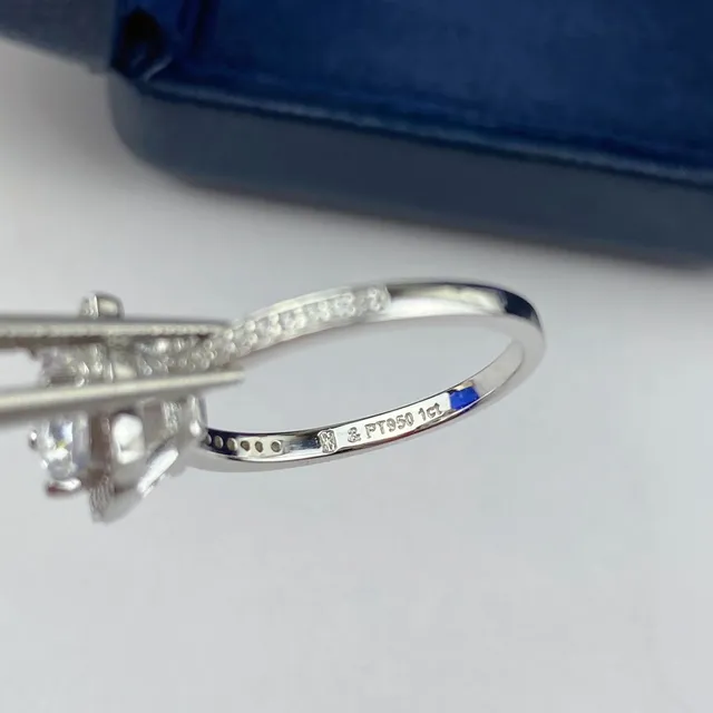 Halo Setting Scalloped Bezel Pavé Band Ring 9