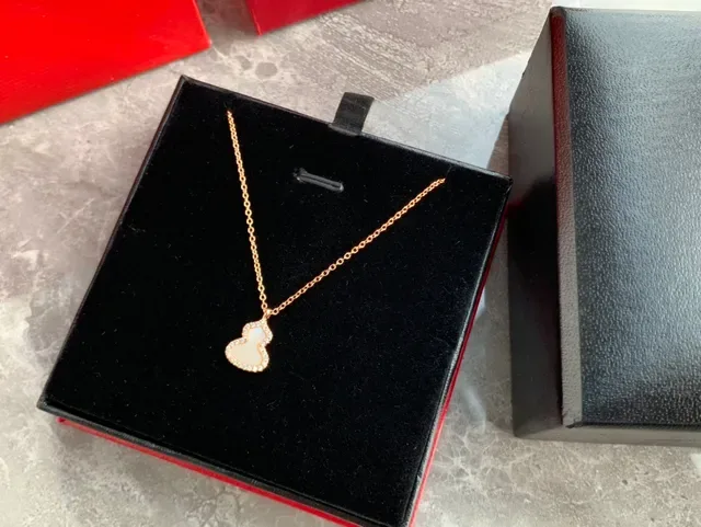 Heart-Shaped Mother-of-Pearl and Pavé Stone Pendant Necklace 4