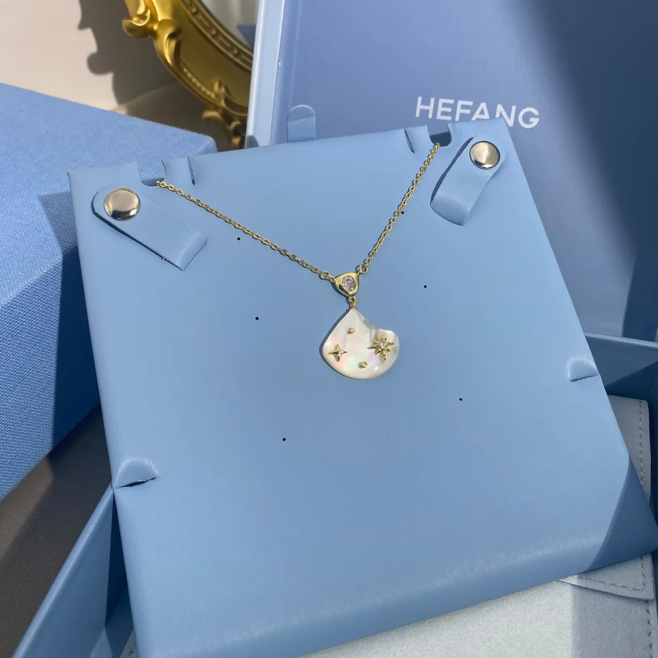 HEFANG Gold-Tone Star Motif Mother-of-Pearl Pendant Necklace 6