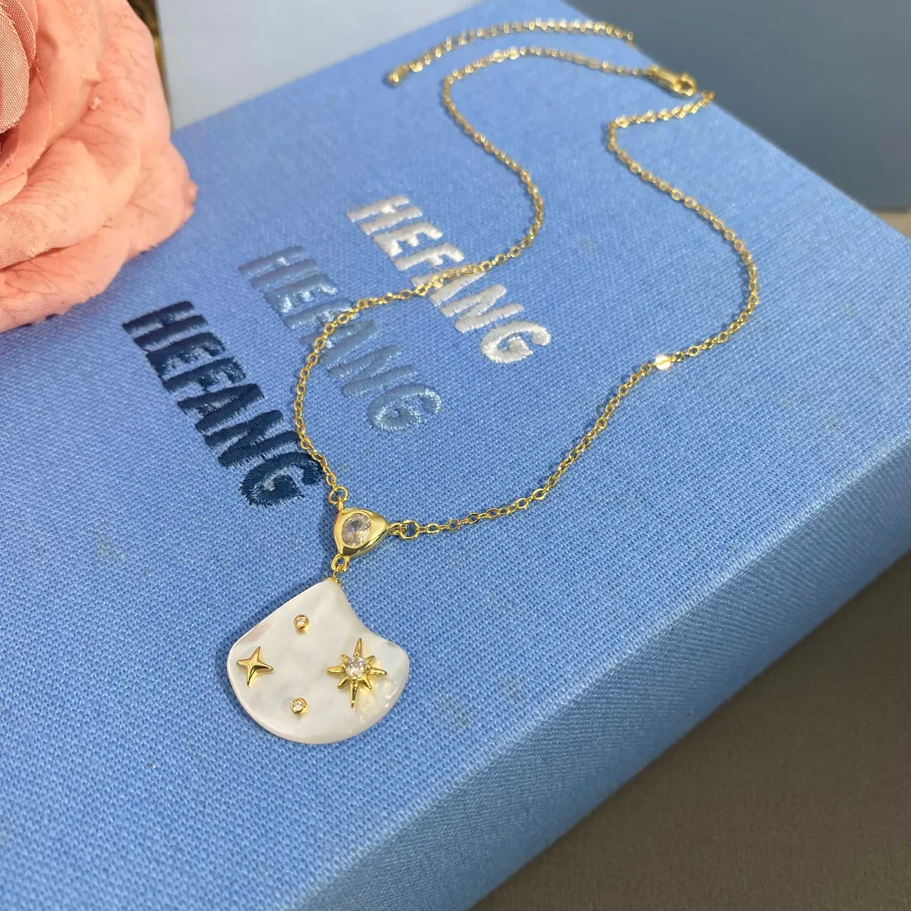 HEFANG Gold-Tone Star Motif Mother-of-Pearl Pendant Necklace 9