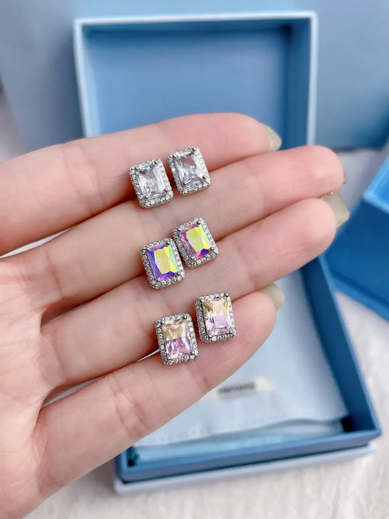 HEFANG Rectangular Halo Stud Earrings 7